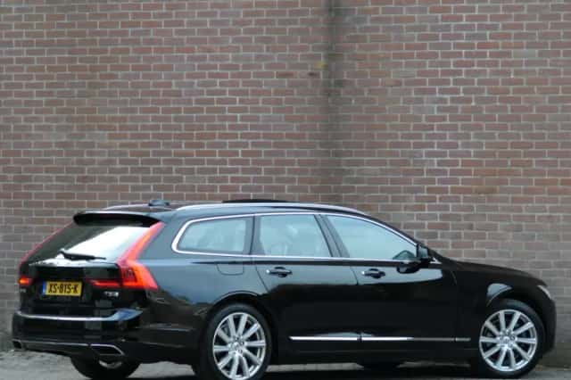 Volvo V90 (2016) thumbnail 2
