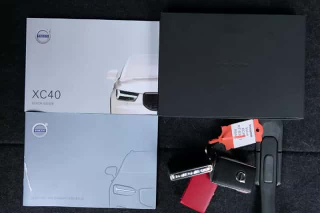 Volvo XC40 (2018) thumbnail 4
