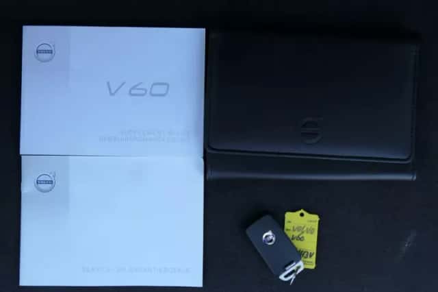 Volvo V60 (2017) thumbnail 4