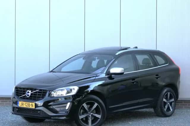 Volvo XC60 (2016) thumbnail 1