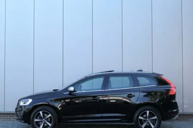 Volvo XC60 (2016) thumbnail 5