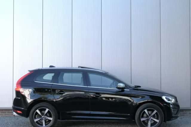 Volvo XC60 (2016) thumbnail 6