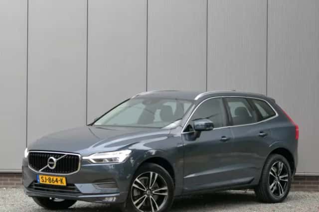 Volvo XC60 (2018) thumbnail 1