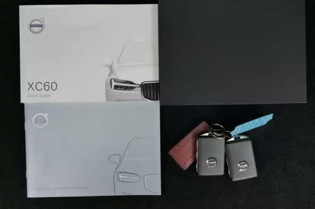 Volvo XC60 (2018) thumbnail 4