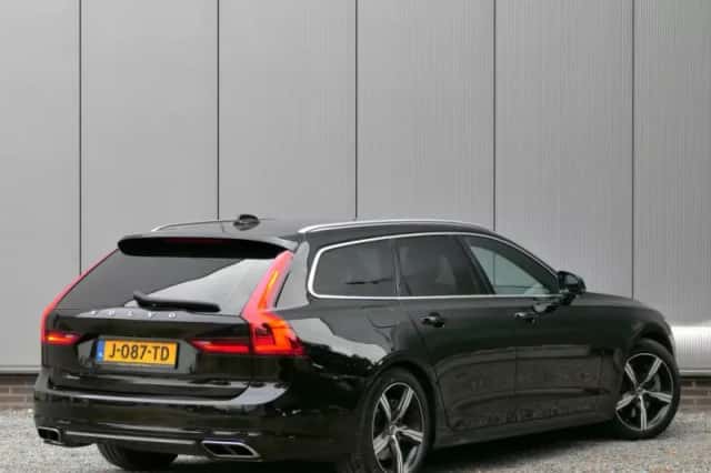 Volvo V90 (2020) thumbnail 2