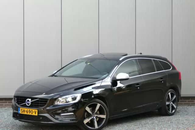 Volvo V60 (2018) thumbnail 1