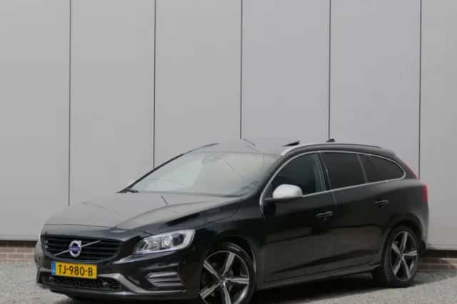 Volvo V60 (2018) thumbnail 1