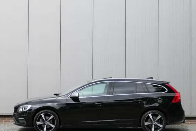 Volvo V60 (2018) thumbnail 5