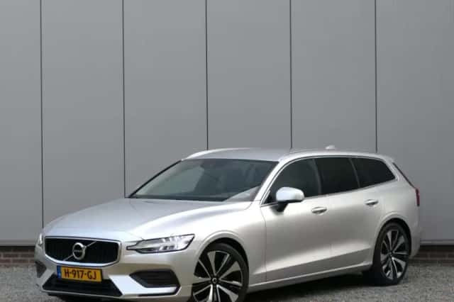 Volvo V60 (2020) thumbnail 1