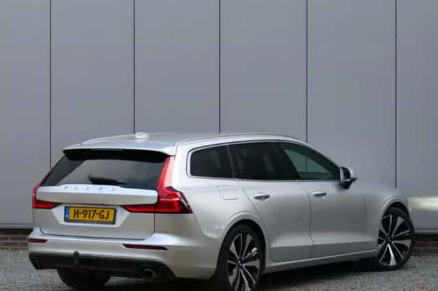 Volvo V60 (2020) thumbnail 2