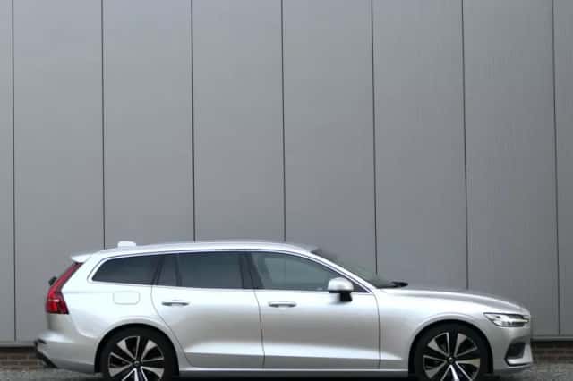 Volvo V60 (2020) thumbnail 6