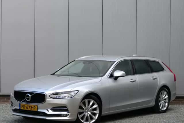 Volvo V90 (2017) thumbnail 1