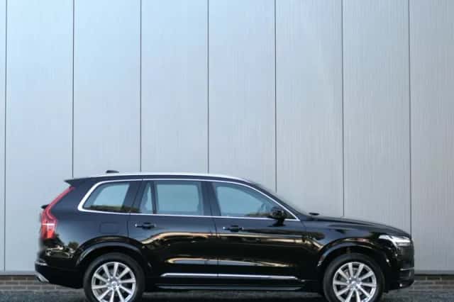 Volvo XC90 (2018) thumbnail 5