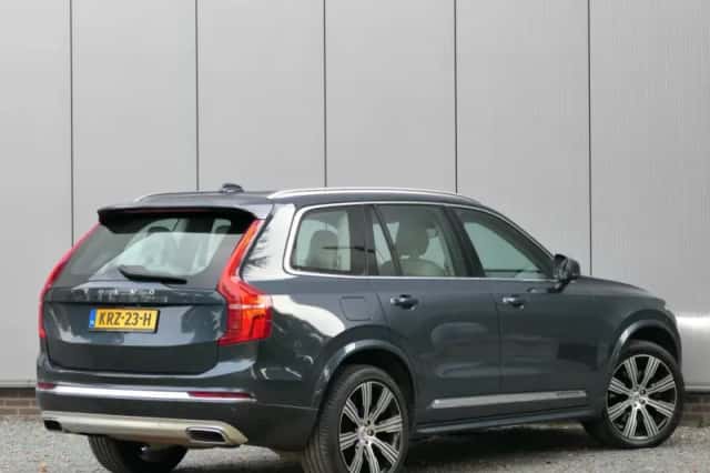Volvo XC90 (2020) thumbnail 2