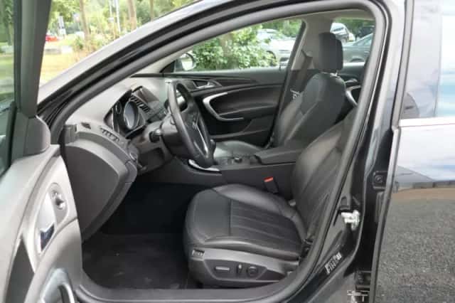 Opel Insignia (2011) thumbnail 6