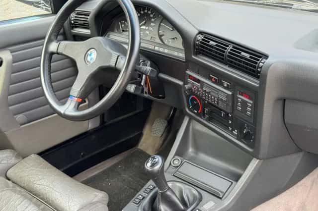 325i Cabrio E30 (1991) thumbnail 5