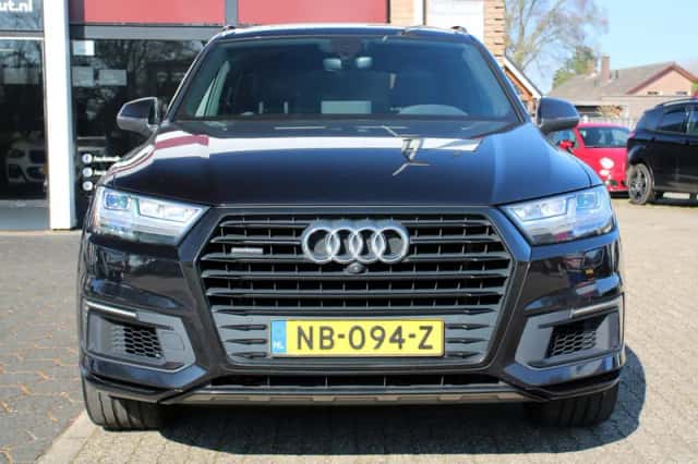 Audi Q7 (2016) thumbnail 4