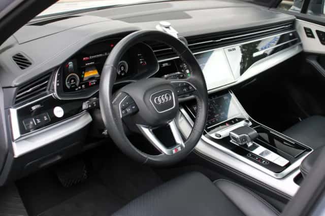 Audi Q7 (2021) thumbnail 2