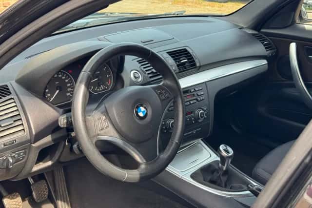 BMW 1-Serie (2011) thumbnail 2