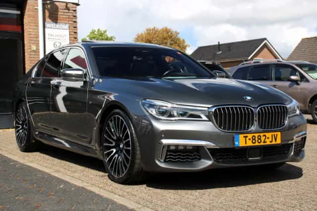 BMW 7-Serie (2018) thumbnail 6