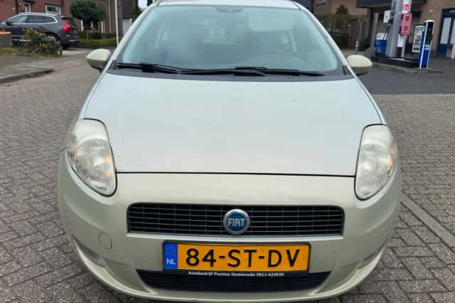 Fiat Grande Punto (2006) thumbnail 2