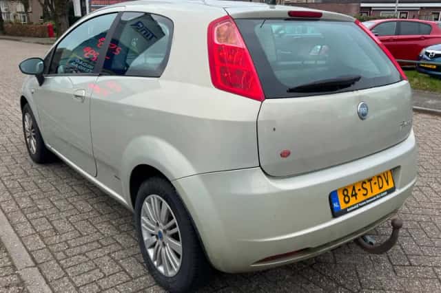 Fiat Grande Punto (2006) thumbnail 5