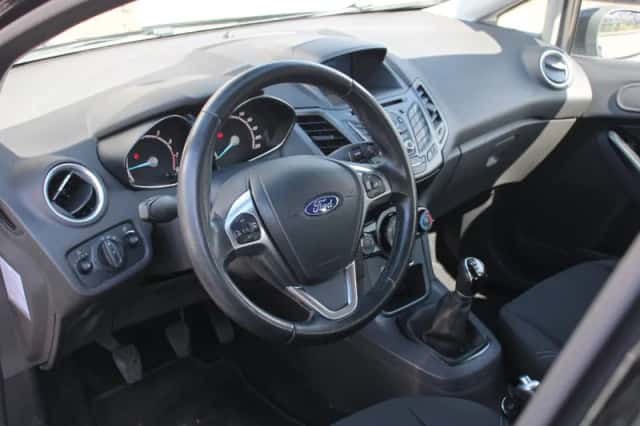 Ford Fiesta (2016) thumbnail 2