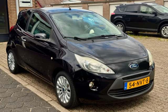 Ford Ka (2011) thumbnail 3