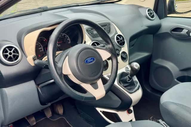 Ford Ka (2011) thumbnail 6