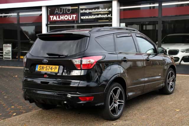 Ford Kuga (2018) thumbnail 3