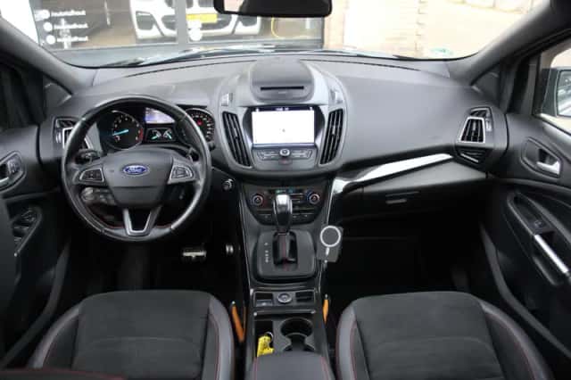 Ford Kuga (2018) thumbnail 5