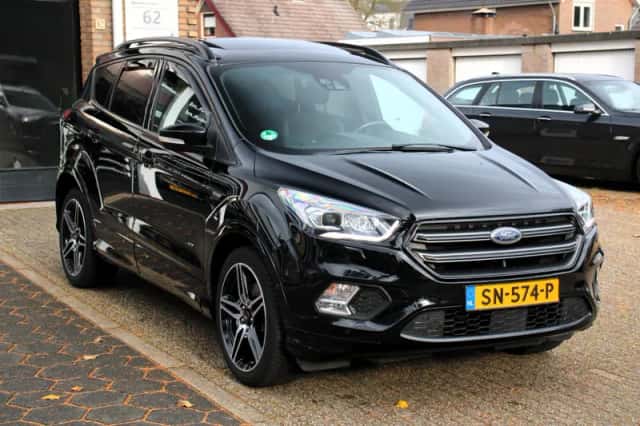 Ford Kuga (2018) thumbnail 6