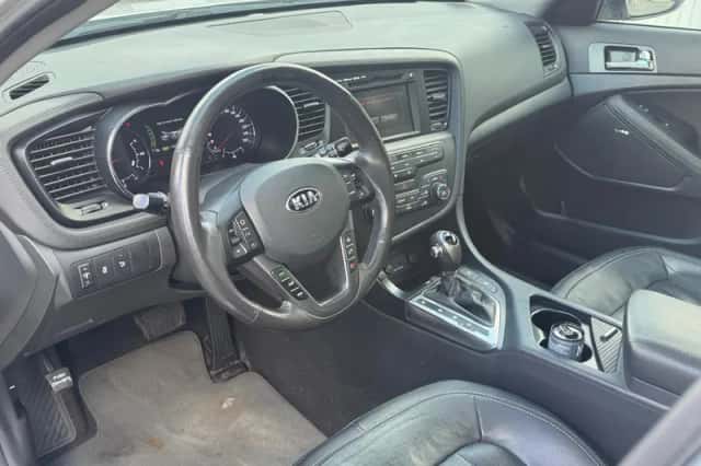 Kia Optima (2013) thumbnail 2