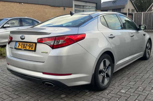 Kia Optima (2013) thumbnail 3