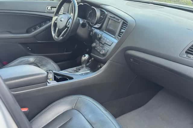 Kia Optima (2013) thumbnail 5