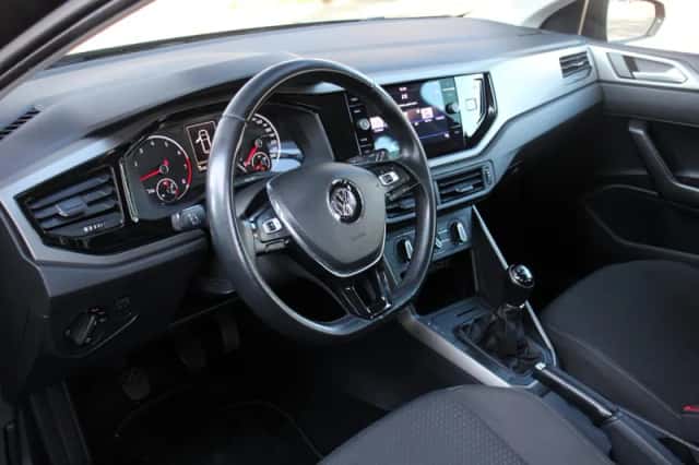 Volkswagen Polo (2018) thumbnail 2