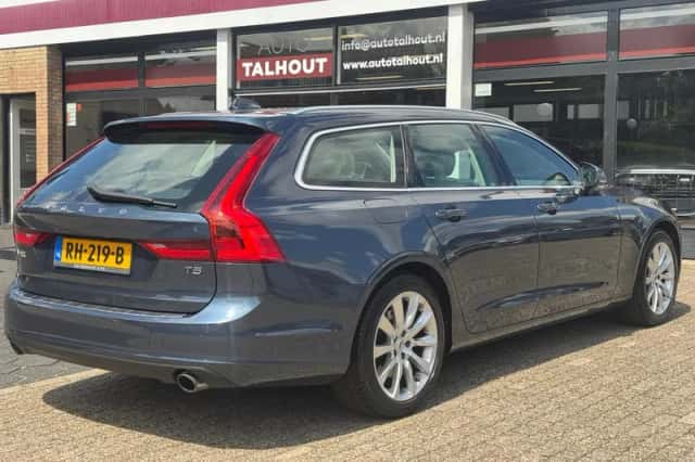 Volvo V90 (2017) thumbnail 3