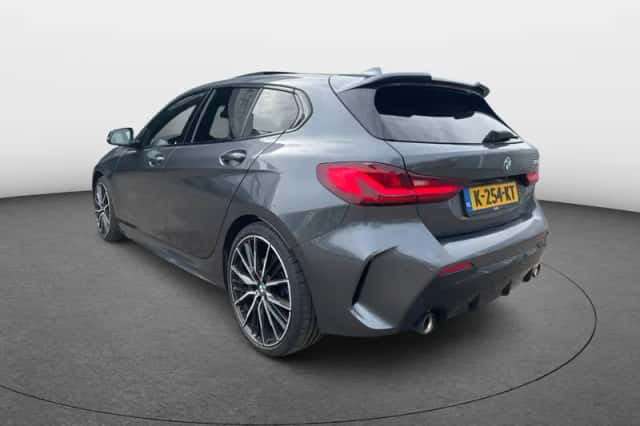 BMW 1-Serie (2021) thumbnail 3