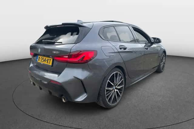 BMW 1-Serie (2021) thumbnail 4