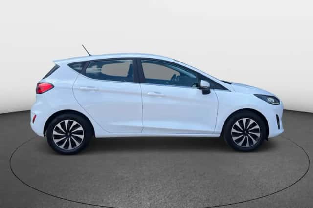 Ford Fiesta (2022) thumbnail 4
