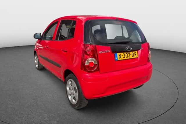 Kia Picanto (2009) thumbnail 3