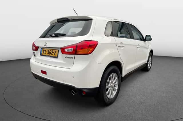 Mitsubishi ASX (2016) thumbnail 4