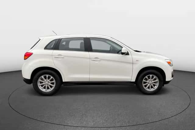 Mitsubishi ASX (2016) thumbnail 5