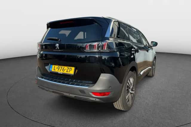 Peugeot 5008 (2021) thumbnail 4