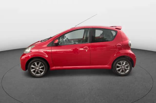 Toyota Aygo (2012) thumbnail 4