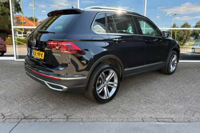Volkswagen Tiguan (2023) thumbnail 4
