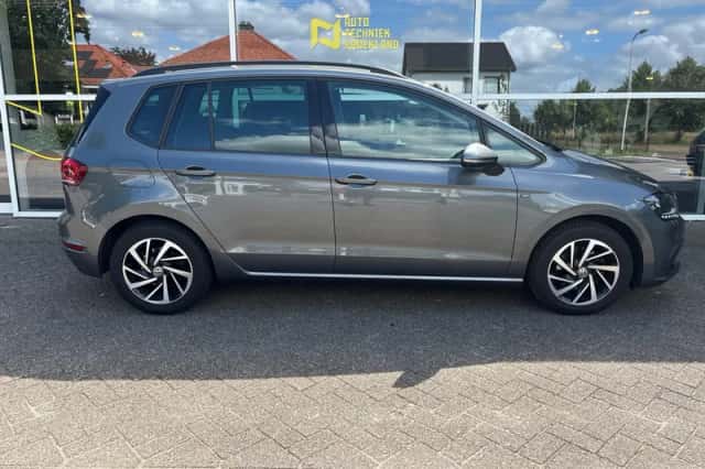 Volkswagen Golf Sportsvan (2019) thumbnail 3