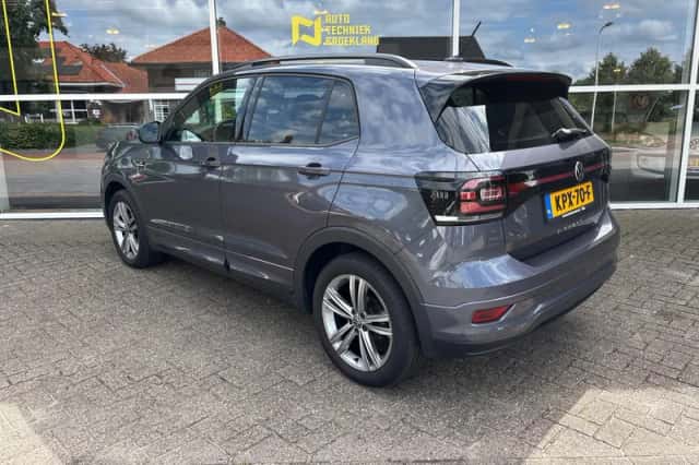 Volkswagen T-Cross (2023) thumbnail 5
