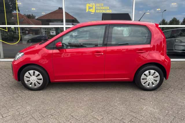 Volkswagen Up! (2018) thumbnail 2