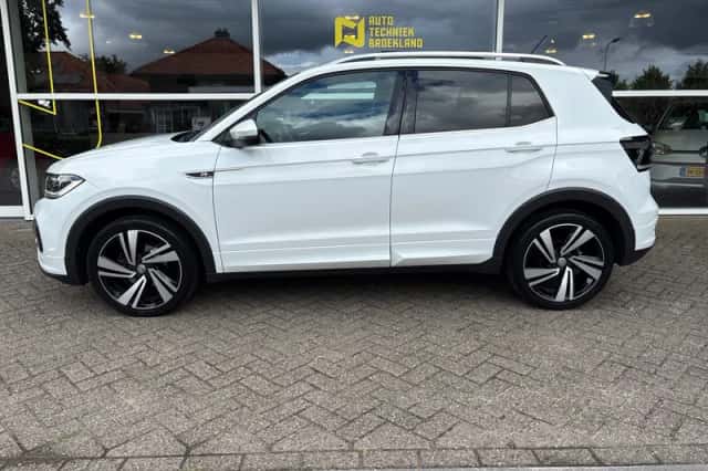 Volkswagen T-Cross (2019) thumbnail 2